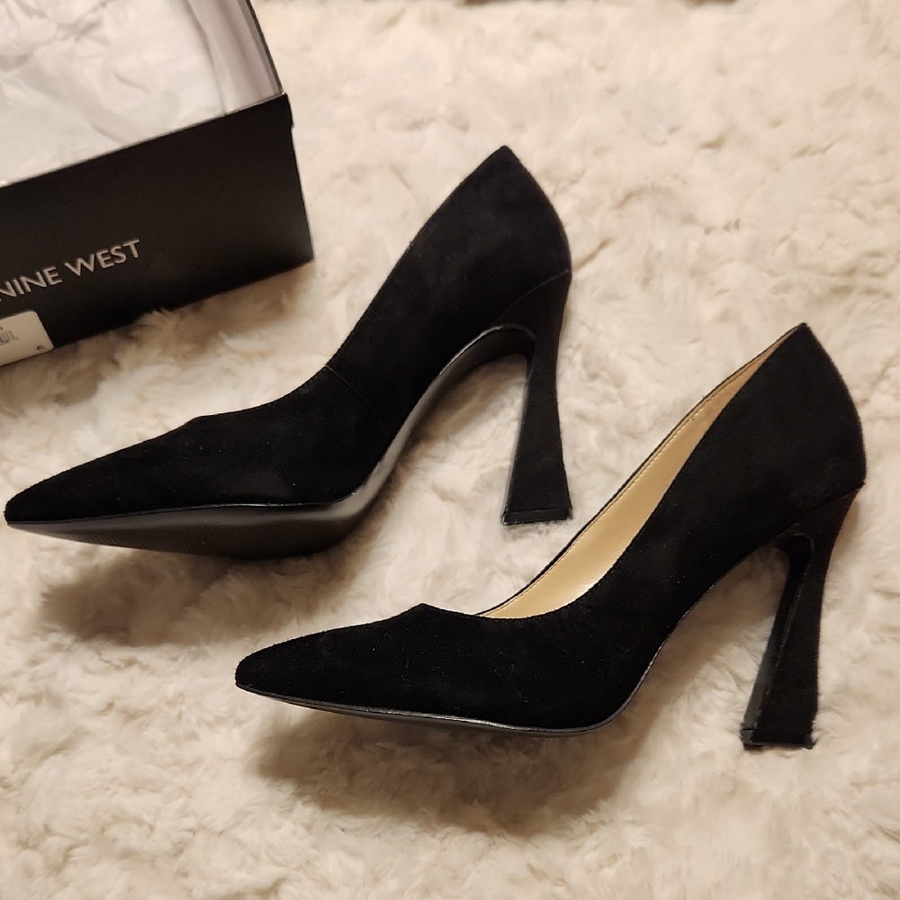 Nine West Black Pointed Toe Suede Pumps - Picture 3 of 8